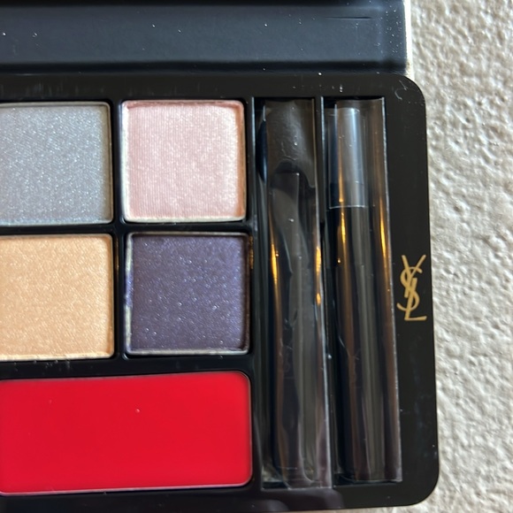 YSL limited edition Dazzling Lights complete makeup palette - Picture 4 of 9
